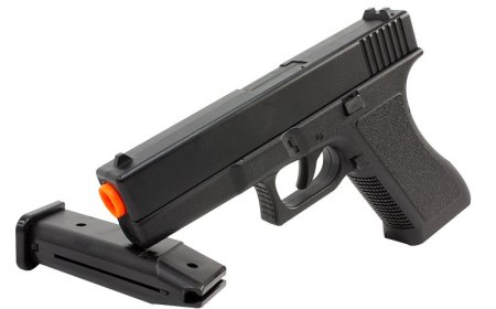 Adolescente é flagrado com duas armas de airsoft em escola de Palmas e polícia é chamada