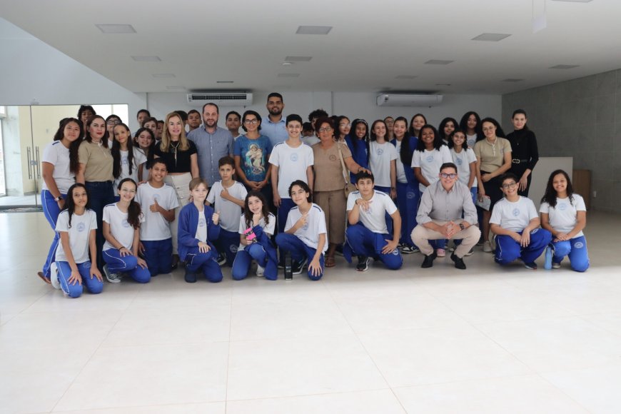 Estudantes do 7º ano vivenciam o legislativo em visita à Câmara Municipal de Gurupi