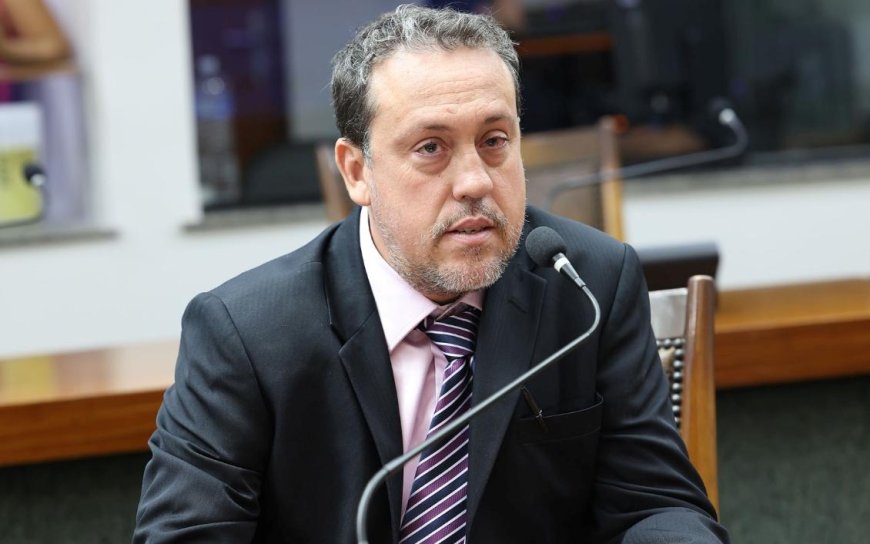 Deputados aprovam requerimento para implementação de sistema de coleta seletiva