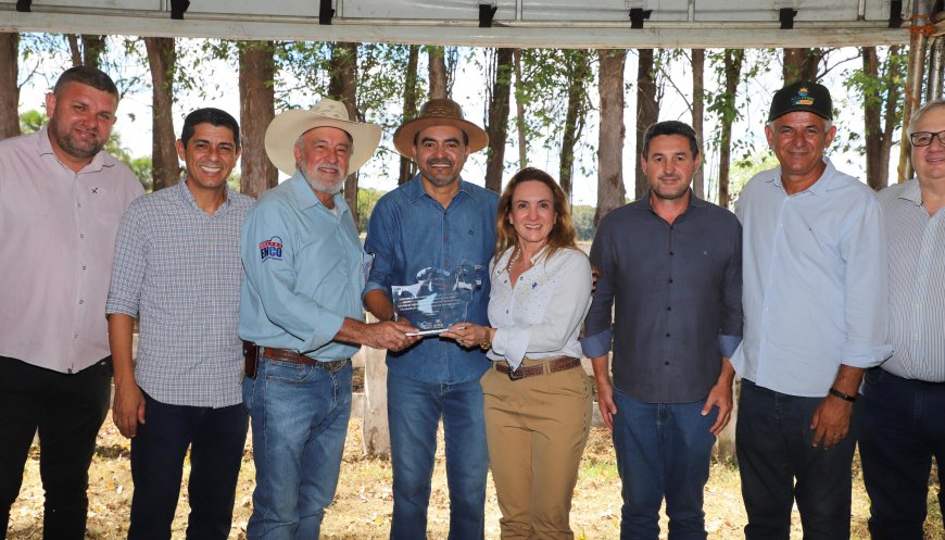 Em Silvanópolis, governador Wanderlei Barbosa participa do encerramento de prova de ganho de peso bovino e celebra melhoria genética do rebanho tocantinense.